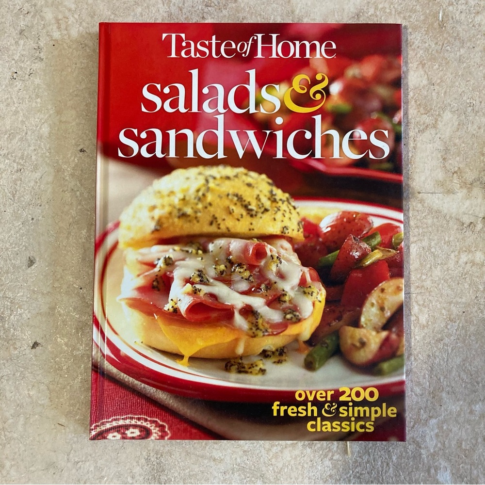 2008 Taste of Home Salads and Sandwiches Cookbook New
